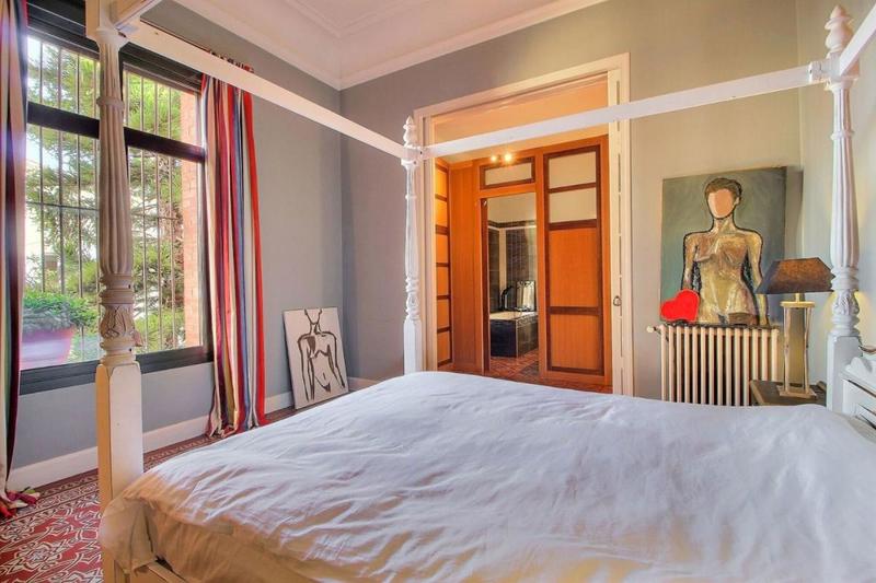 Maison de maîtres - 305 m² - 12 pièces