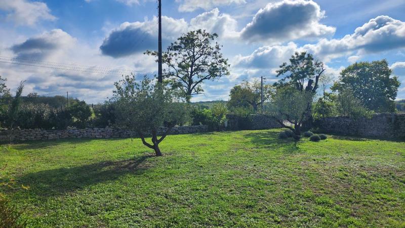 Propriété - 260 m² - 6 pièces