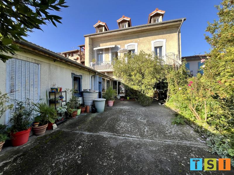 Maison bourgeoise - 295 m² - 12 pièces