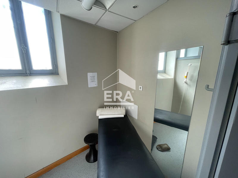 Local d'activité / Entrepôt - 339 m² - 6 pièces