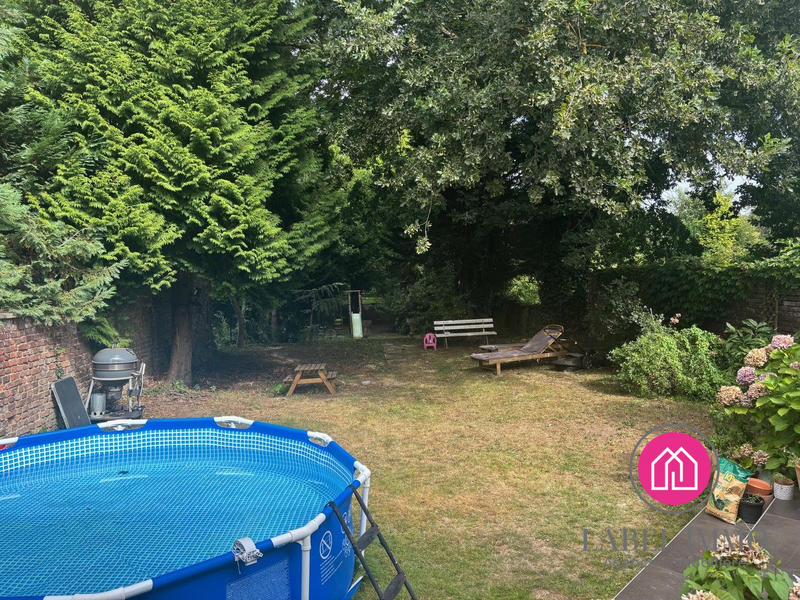 Maison - 180 m² - 10 pièces