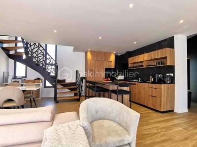 Maison - 142 m² - 8 pièces