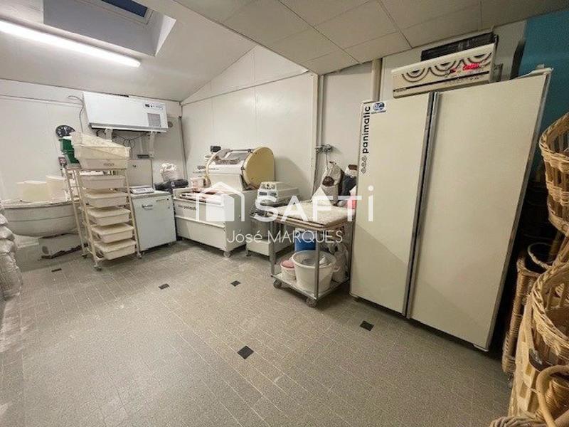 Local commercial - 270 m² - 8 pièces