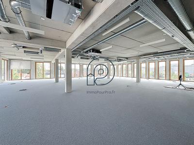 Bureau - 4 630 m²