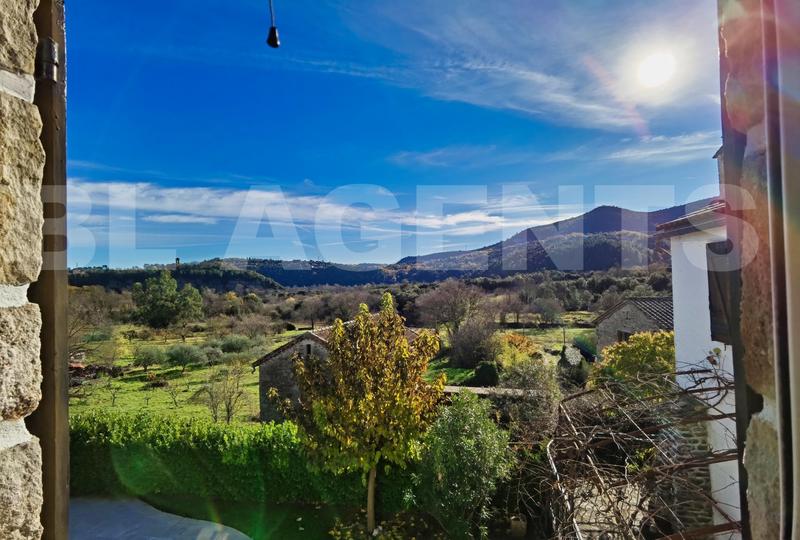 Maison en pierre - 103 m² - 6 pièces