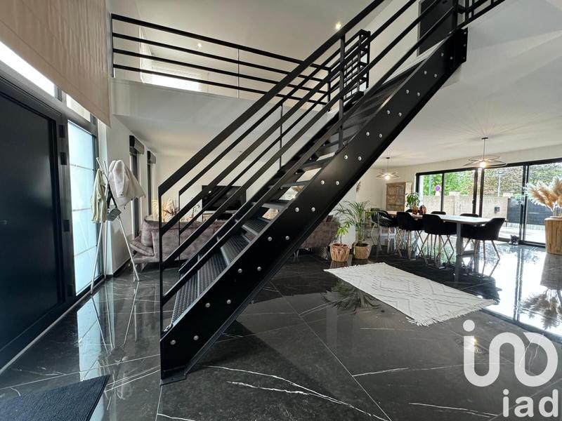 Maison de maîtres - 212 m² - 10 pièces