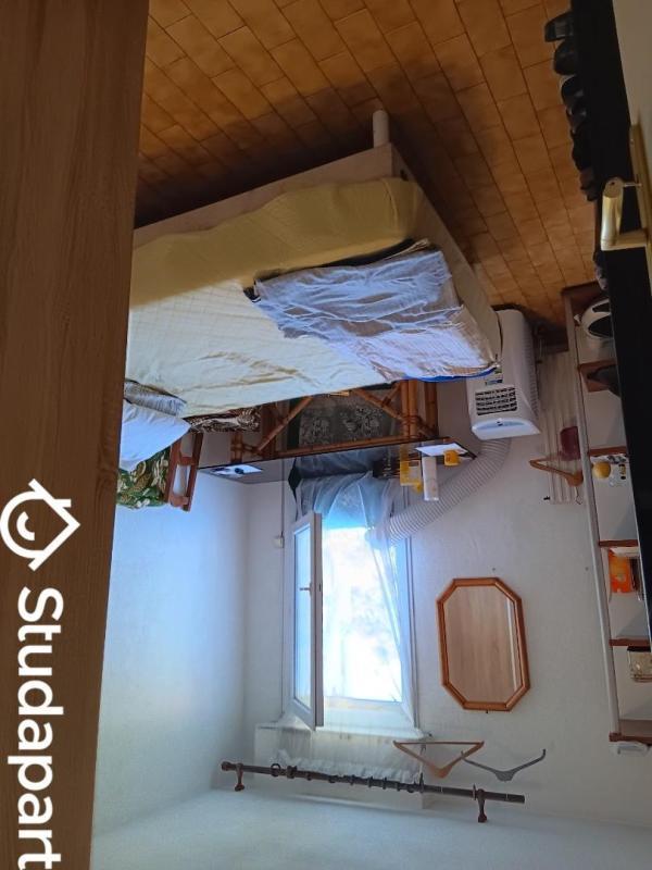 Chambre - 13 m² - 1 pièce