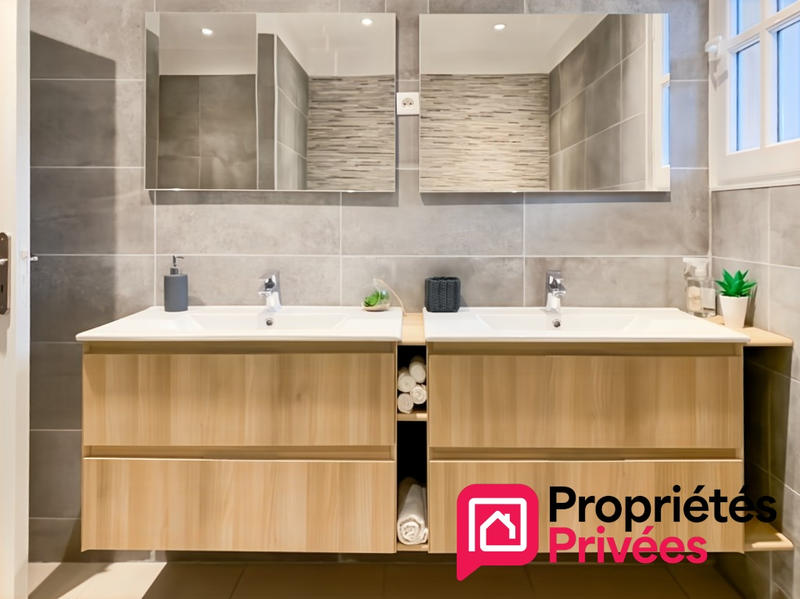 Villa - 360 m² - 12 pièces