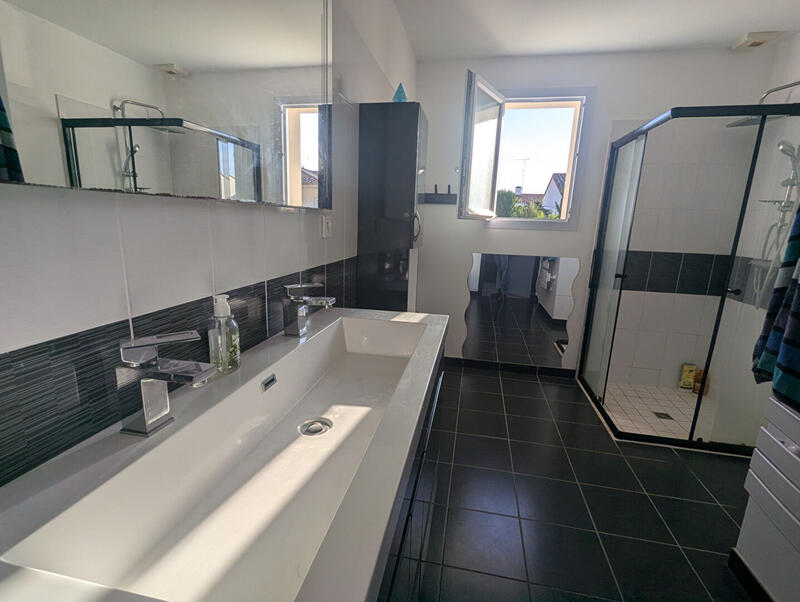 Maison - 140 m² - 4 pièces