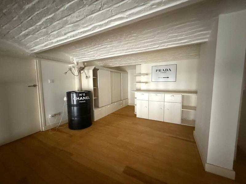 Loft - 82 m² - 2 pièces