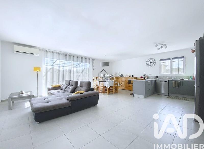 Maison - 97 m² - 5 pièces