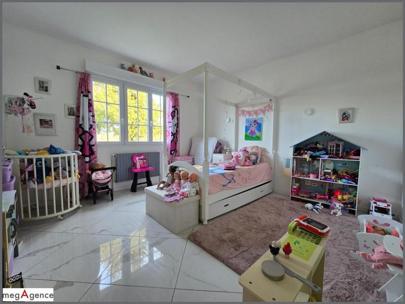 Maison - 237 m² - 7 pièces