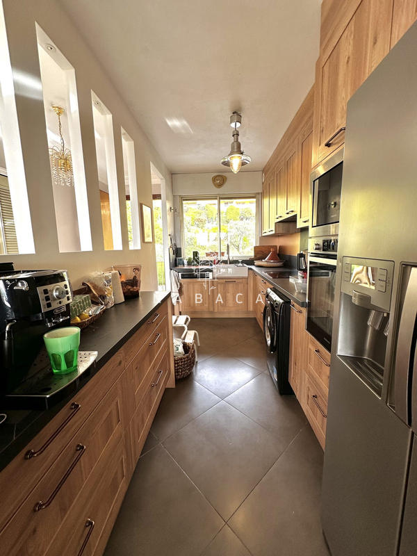 Appartement - 92 m² - 4 pièces