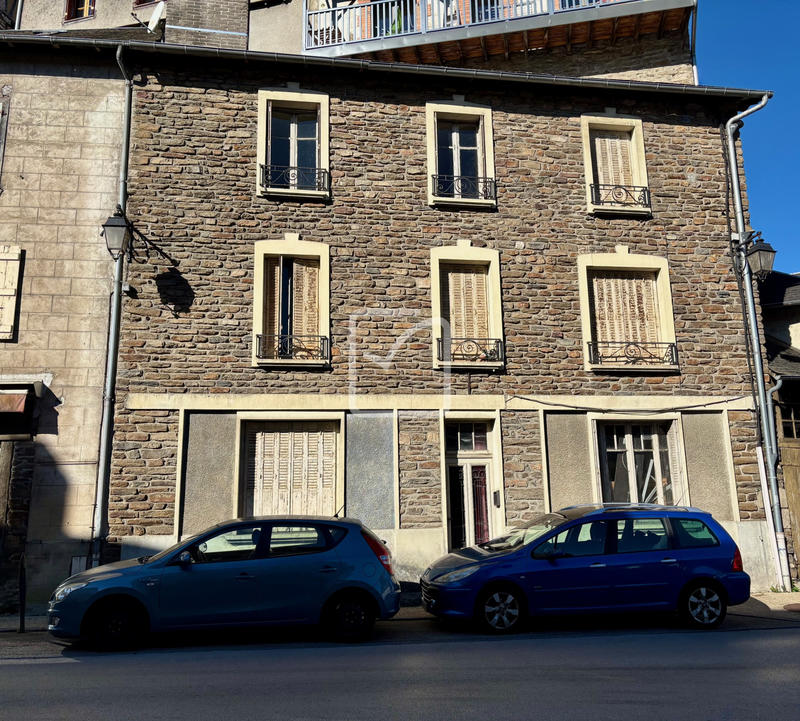 Maison - 128 m² - 7 pièces