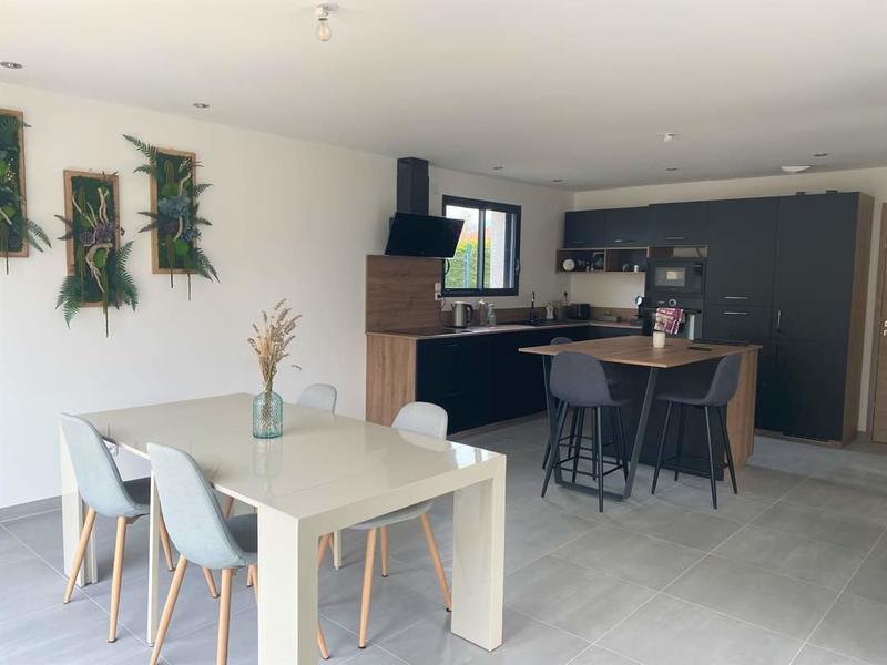 Maison - 80 m² - 4 pièces