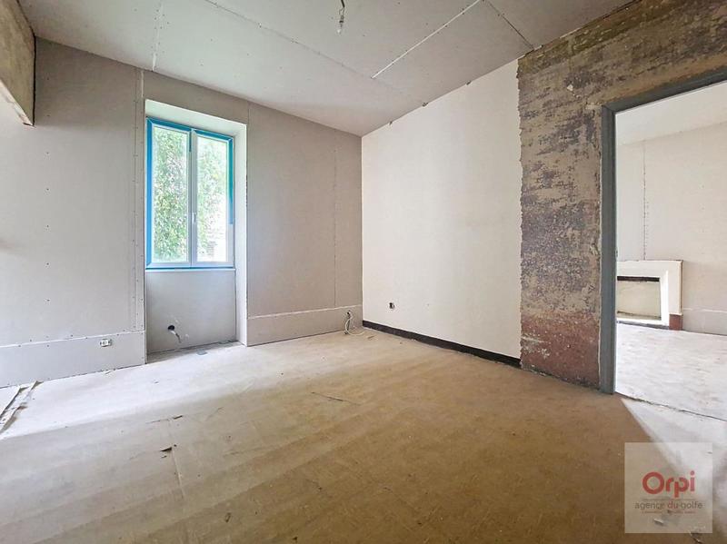 Maison - 363 m² - 1 pièce