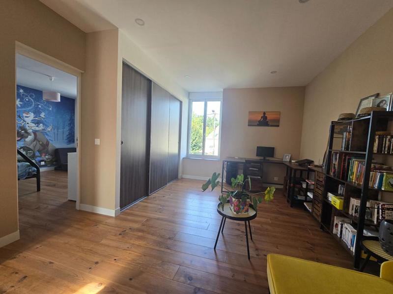 Maison - 160 m² - 11 pièces