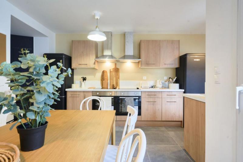 Maison - 164 m² - 10 pièces