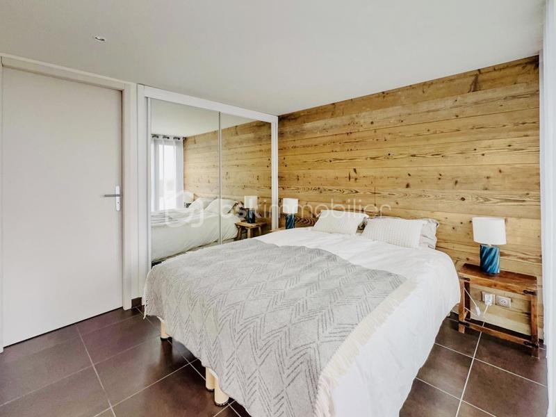 Propriété - 276 m² - 10 pièces