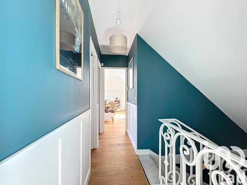 Maison - 250 m² - 10 pièces