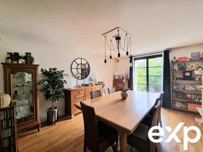 Maison - 194 m² - 8 pièces