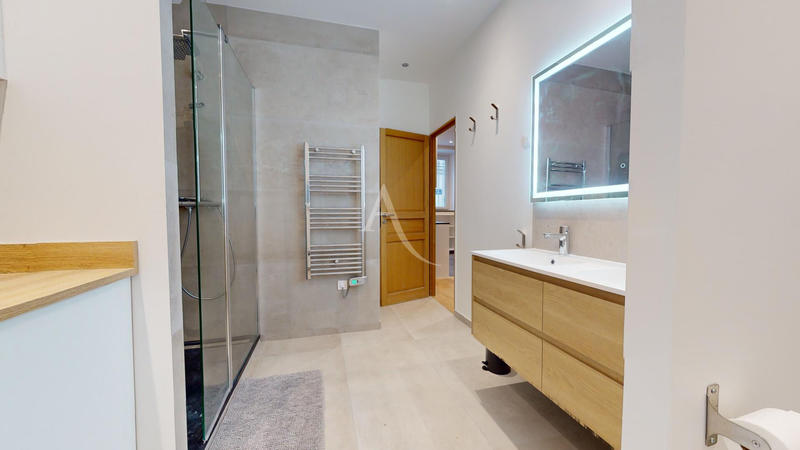 Appartement - 72 m² - 3 pièces