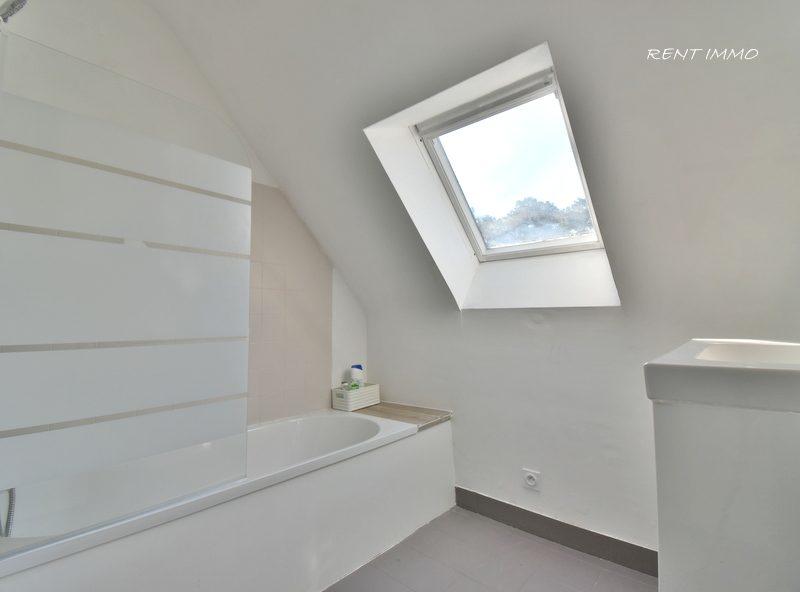 Maison traditionnelle - 210 m² - 9 pièces