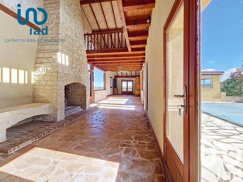 Maison - 201 m² - 7 pièces