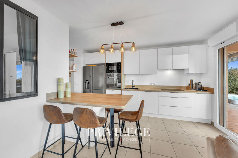 Appartement - 77 m² - 4 pièces