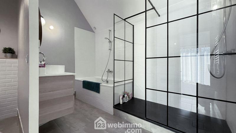 Loft - 149 m² - 7 pièces