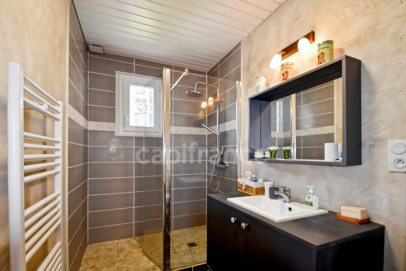 Pavillon - 163 m² - 6 pièces