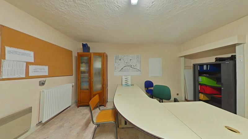 Maison - 217 m² - 8 pièces