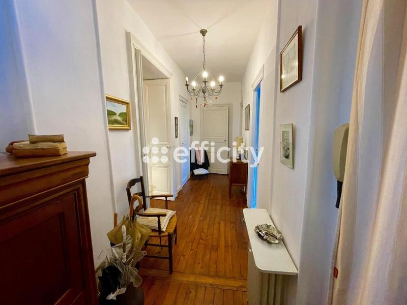 Appartement - 90 m² - 3 pièces