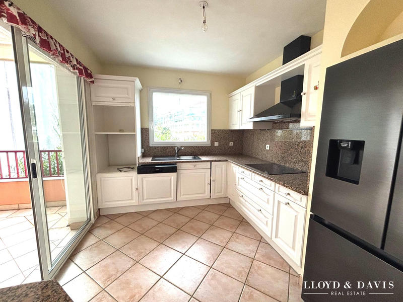 Appartement - 94 m² - 4 pièces