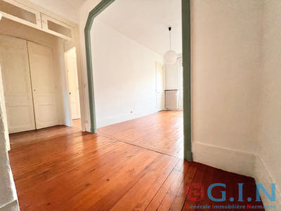 Appartement - 60 m² - 2 pièces