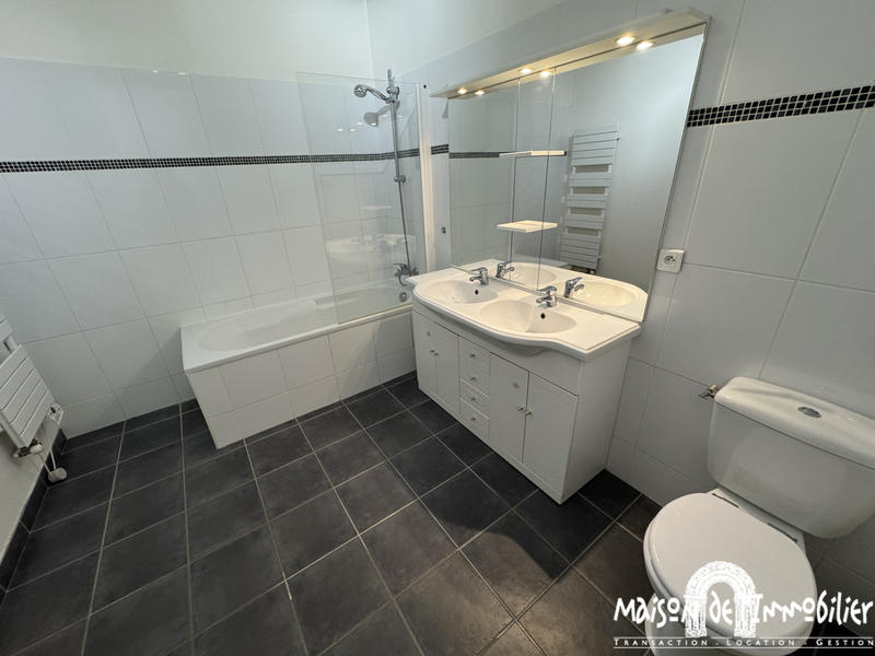 Maison - 161 m² - 5 pièces