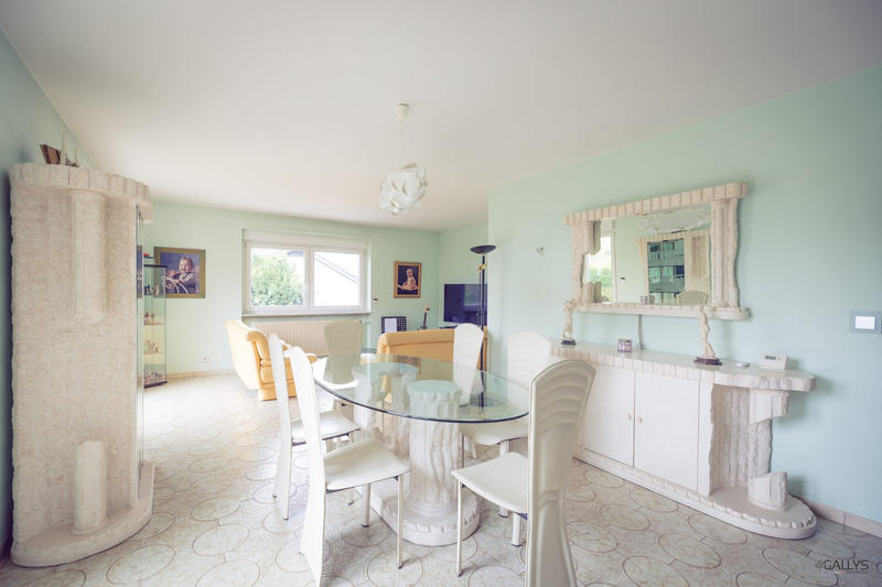 Maison - 183 m² - 7 pièces