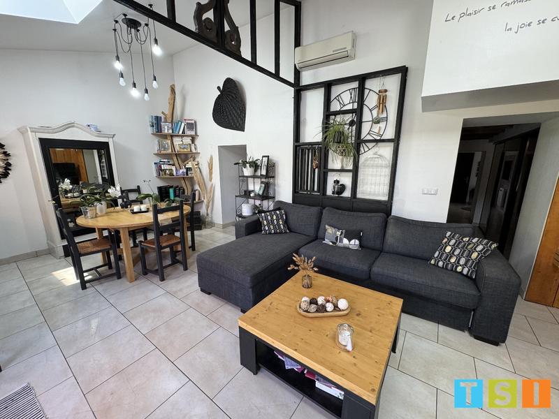 Maison - 135 m² - 6 pièces