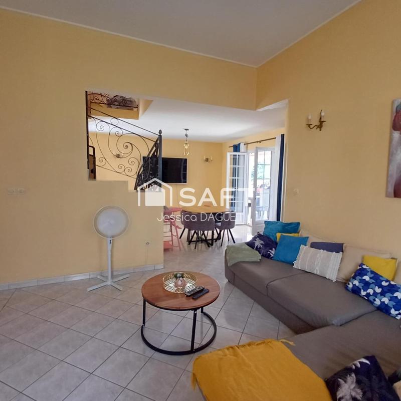 Maison - 250 m² - 8 pièces