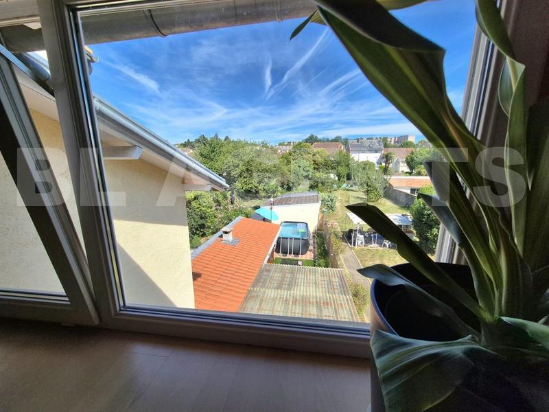 Maison - 137 m² - 5 pièces