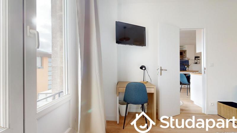 Chambre - 11 m² - 1 pièce