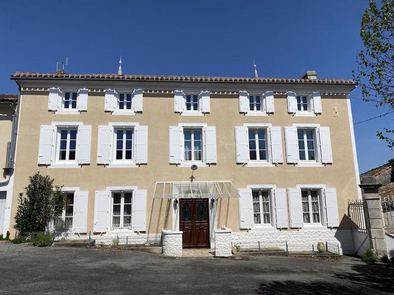 Villa - 220 m² - 6 pièces