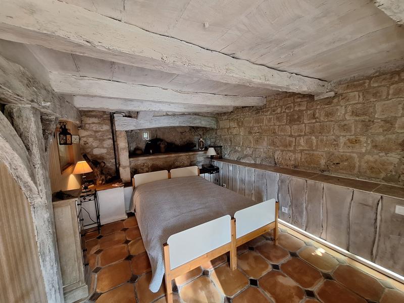 Maison - 425 m² - 11 pièces