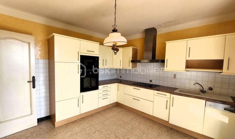 Maison - 161 m² - 7 pièces