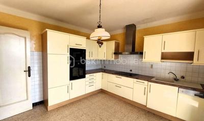 Maison - 161 m² - 7 pièces