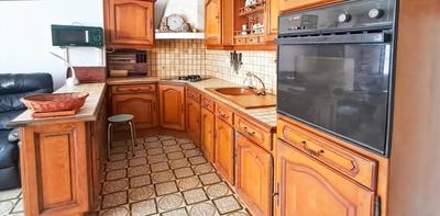 Maison - 99 m² - 16 pièces