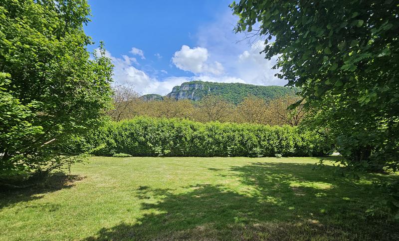 Terrain constructible - 566 m²