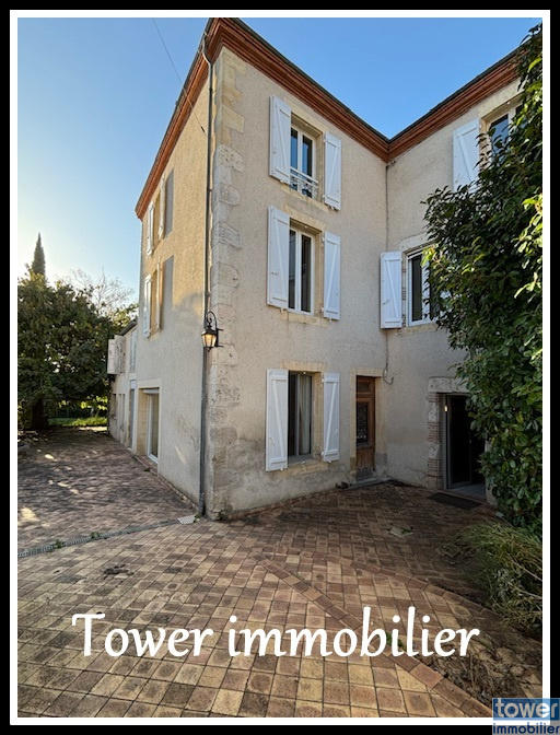 Maison - 180 m² - 7 pièces