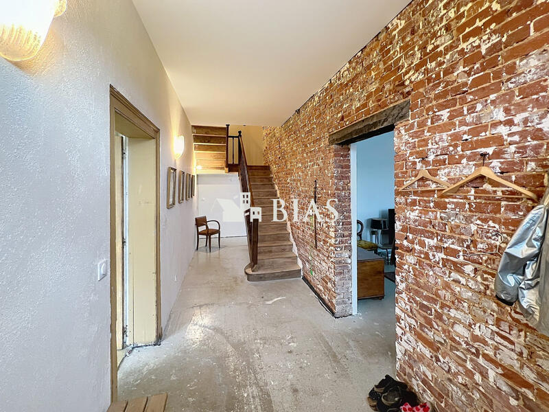 Maison ancienne - 254 m² - 8 pièces