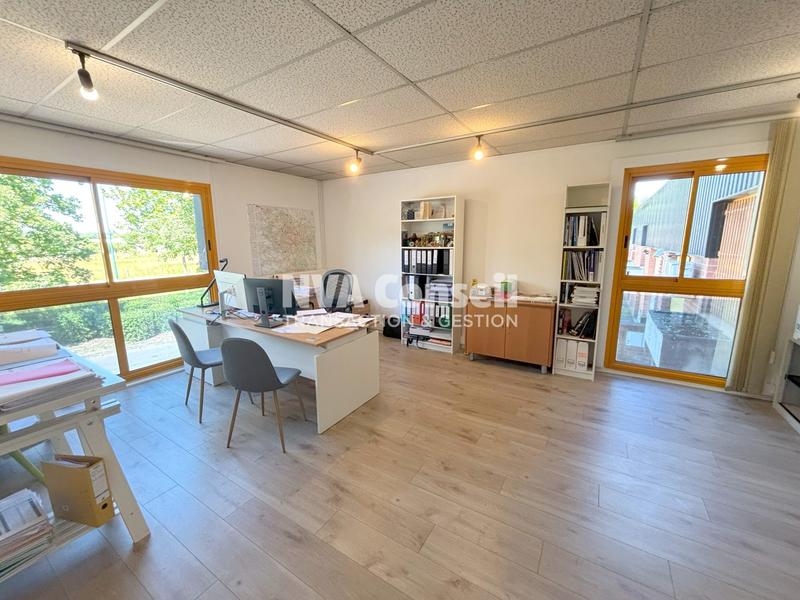 Bureau - 456 m²